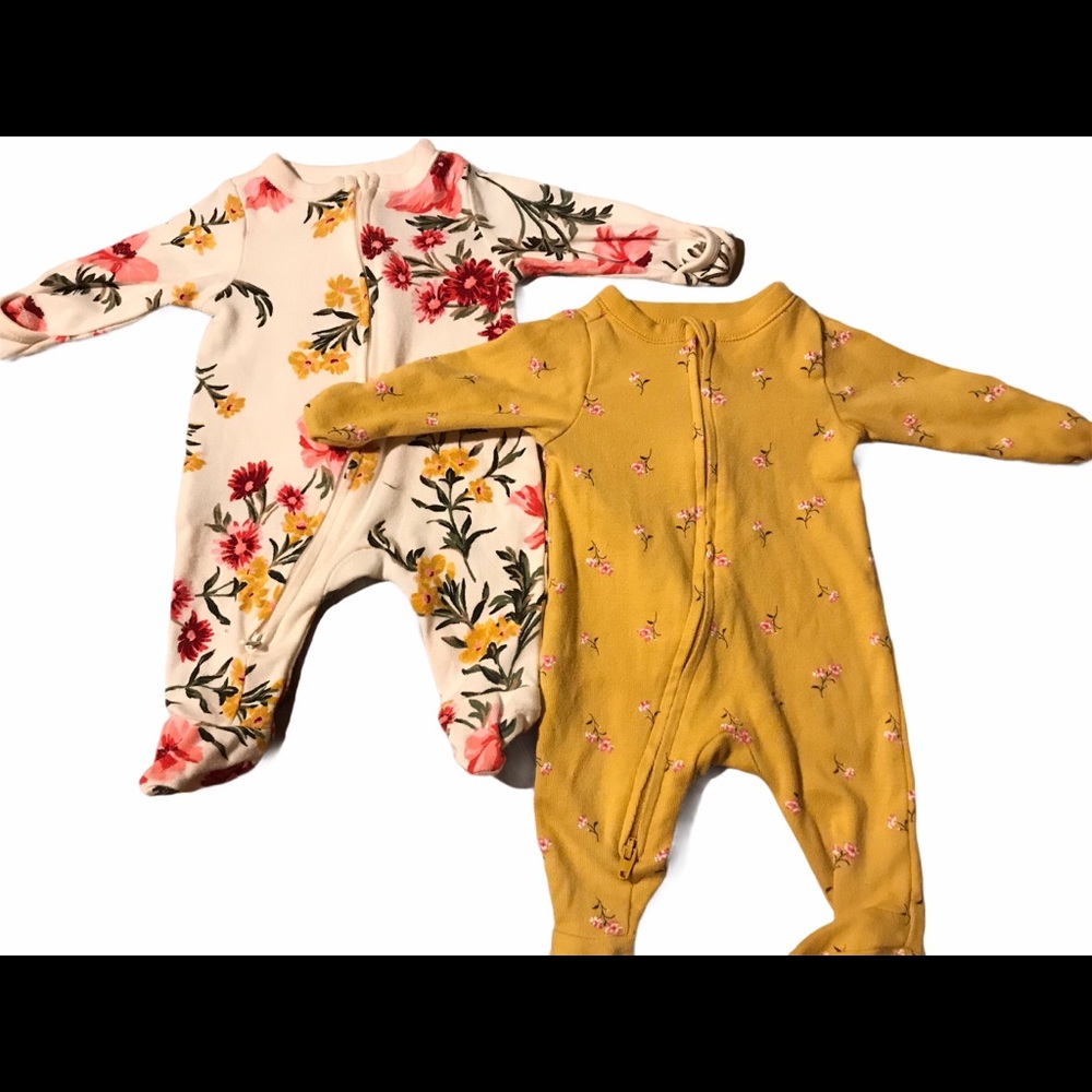 Baby old navy footies GREAT condition! Send offer!